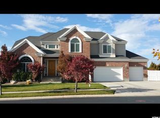 423 E Woodridge Oak Dr, Draper, UT 84020