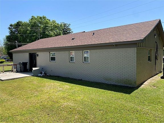 2nd image of 156 Geer St