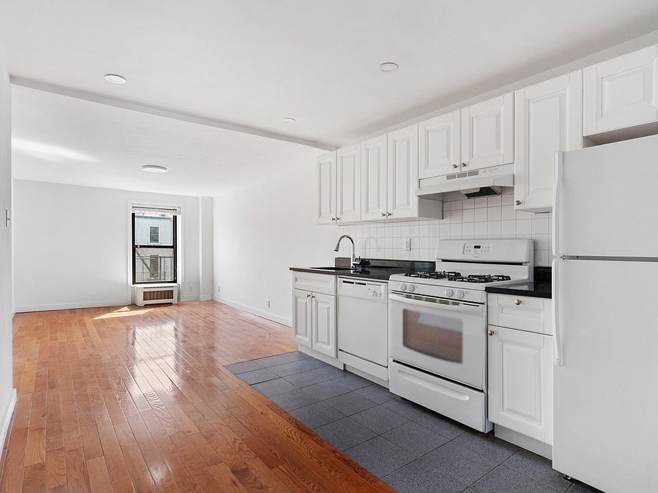 1st image of 674 President St #4