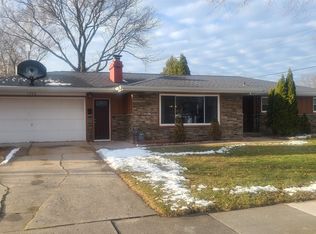 1700 Chateau Dr, Green Bay, WI 54304