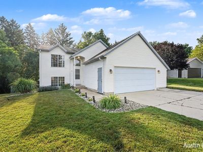 1350 Trailside Ct NW, Grand Rapids, MI, 49504