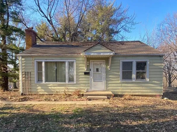 2318 Aull Ln, Lexington, MO 64067