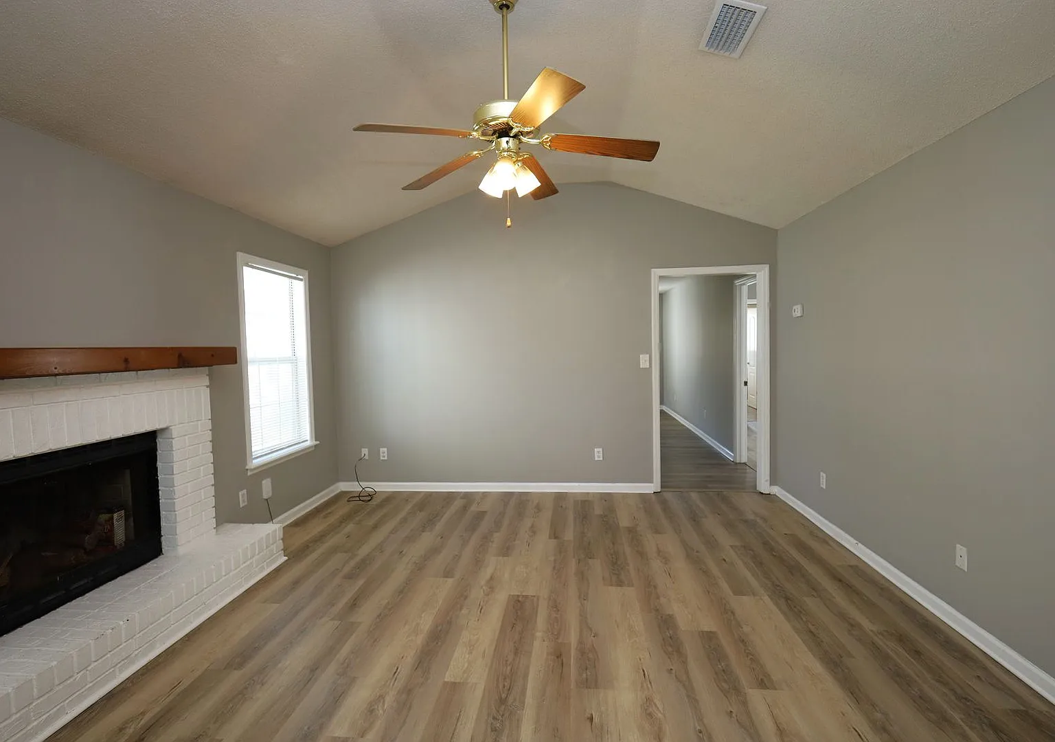 1332 Edgewood Drive — Photo 4
