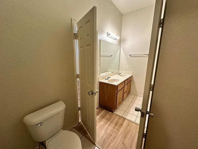3201 Conestoga Dr — Photo 23