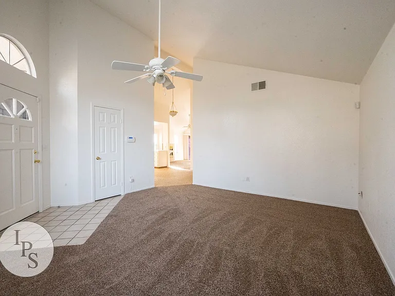 6691 N Constance Ave — Photo 11