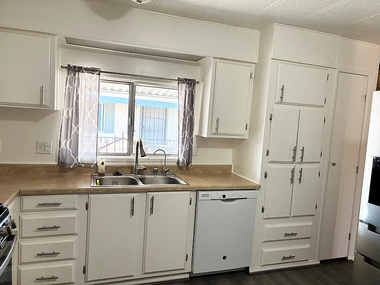 Kitchen with plenty of cupboards