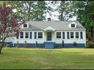 135 Dogwood Dr, Burlington, NC 27215