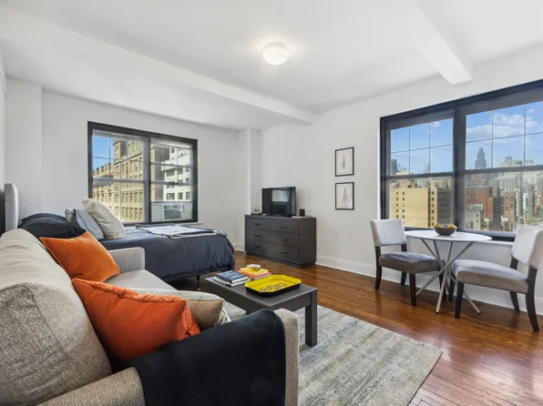 200 East 16th Street image 1 of 15