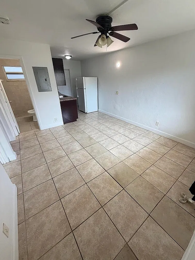 2 bed, 560 sqft, $1,650 — Photo 1