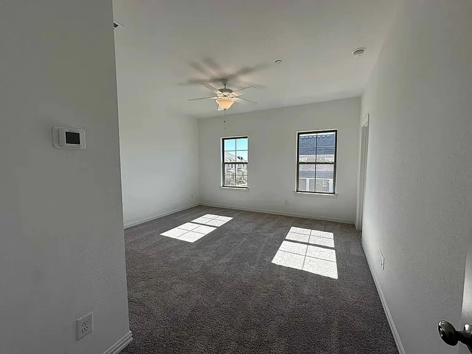 3 bed, 1697 sqft, $2,700 — Photo 4