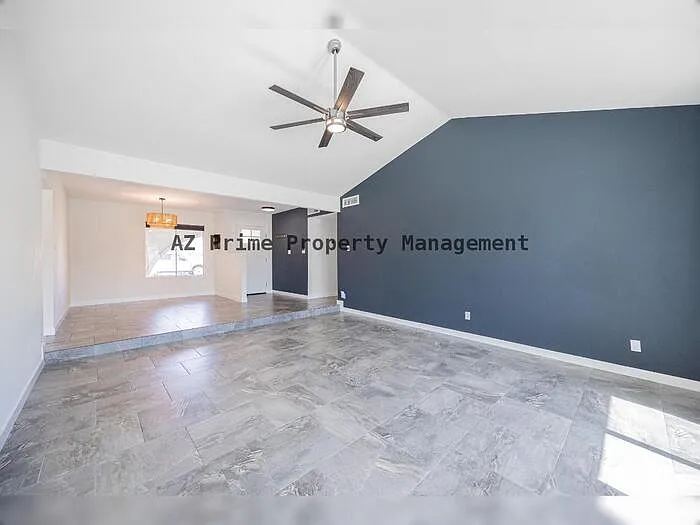 10251 N 53rd Ave — Photo 6