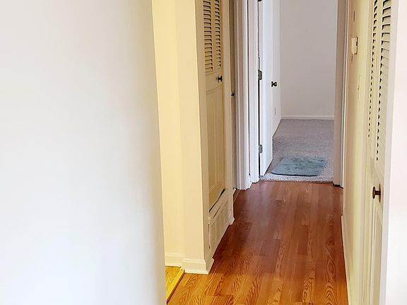 5th image of 203 Flanders Ct #9