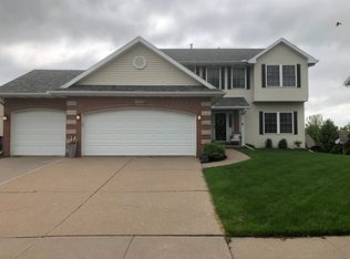 5828 Thor Ave, Davenport, IA 52807