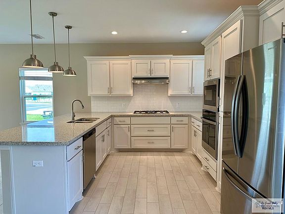 5th image of 2105 Yucca Ln