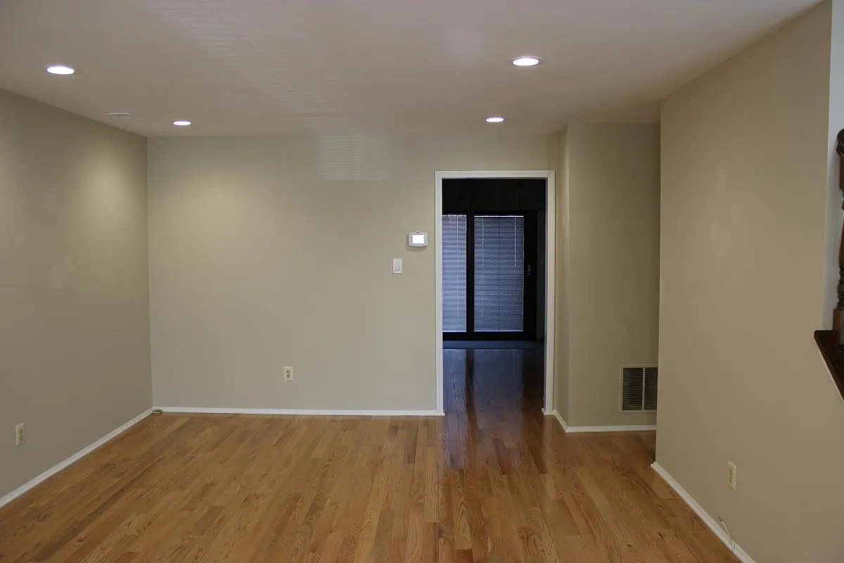 3 bed, 2.5 bath, 1704 sqft, $3,300 — Photo 3