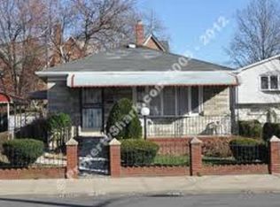 18406 Hilburn Ave, Saint Albans, NY 11412