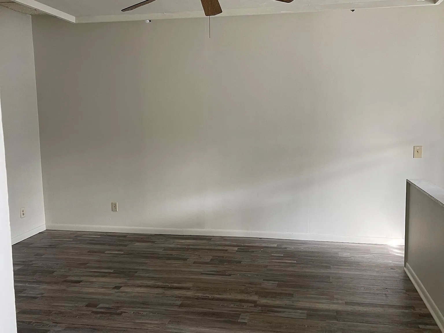 2 bed, 925 sqft, $875 — Photo 2