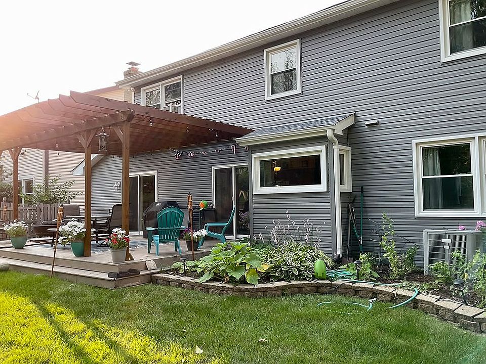 2nd image of 229 Grovenor Dr