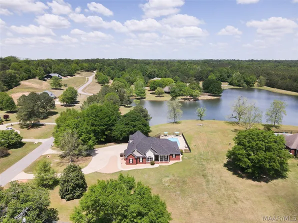 2002 Goose Pointe Lndg, Prattville, AL 36067