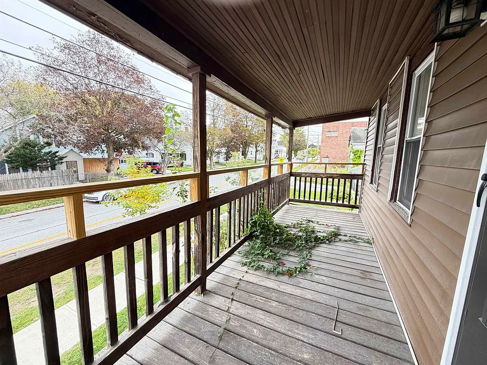 57 Forest St