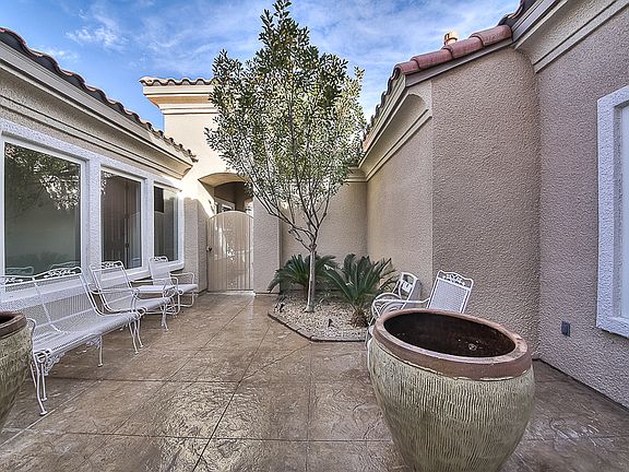 5th image of 1207 Martini Dr
