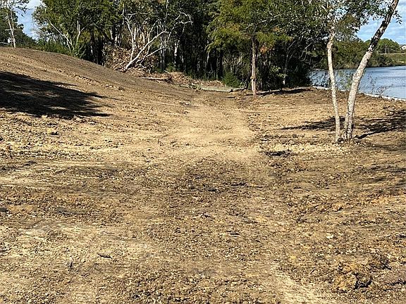 3rd image of 19515 Old Galveston Rd