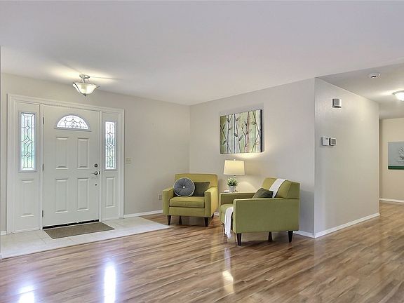 4th image of 4926 Oakmont Pl SE