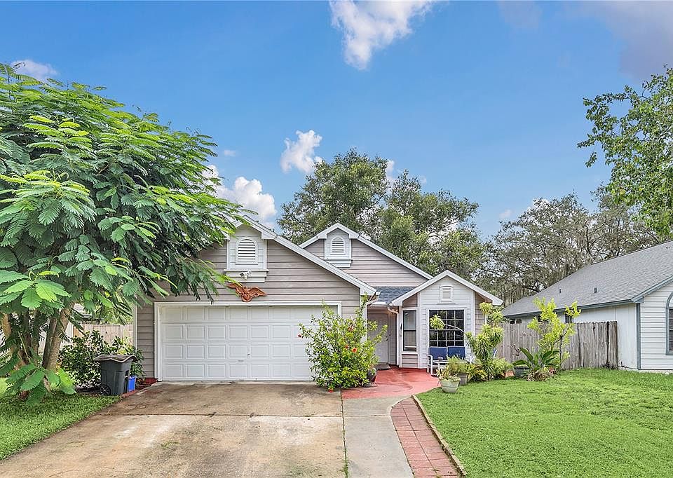 1st image of 180 Lakeside Cir