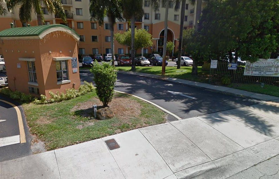 1st image of 9340 Fountainbleau Blvd #214