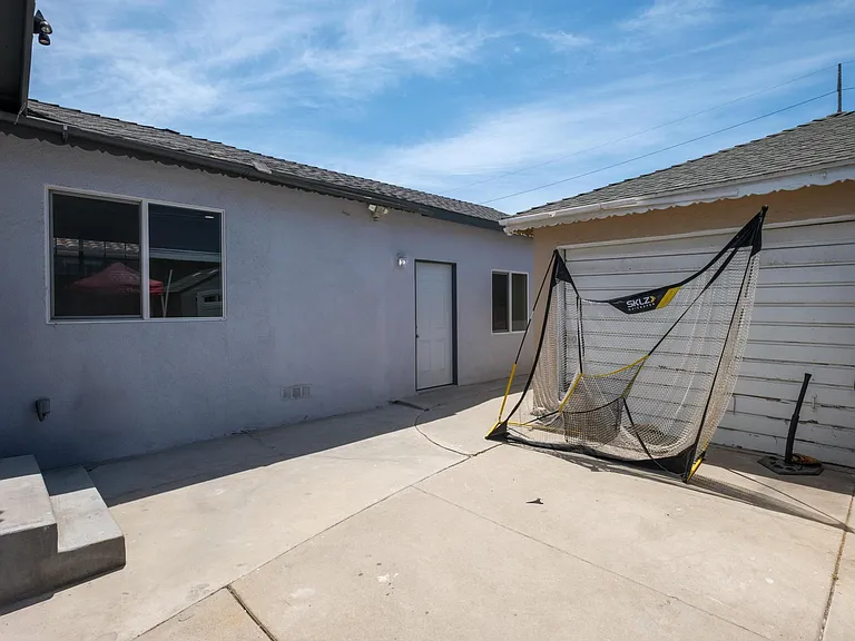 11949 Truro Ave #1/2 — Photo 15