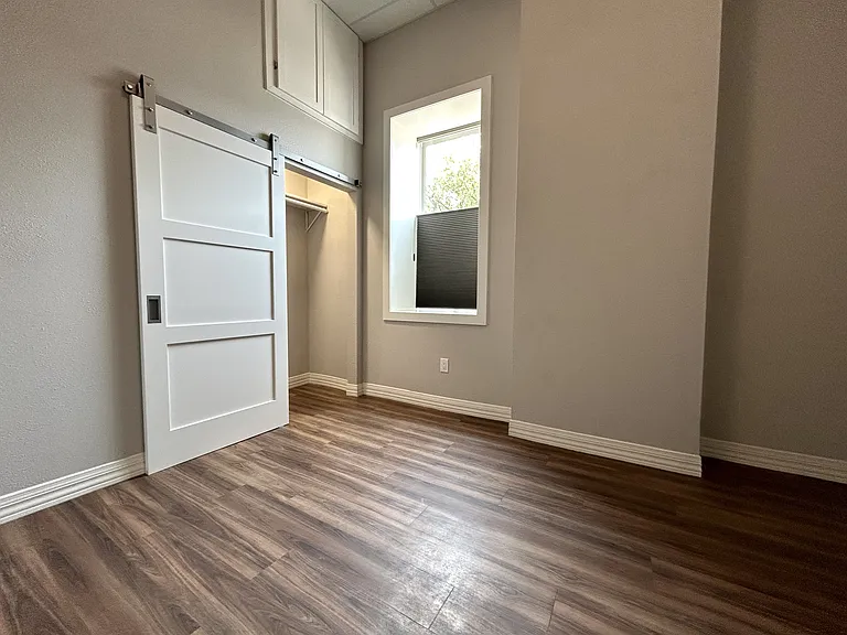 204 4th Ave #103 — Photo 5