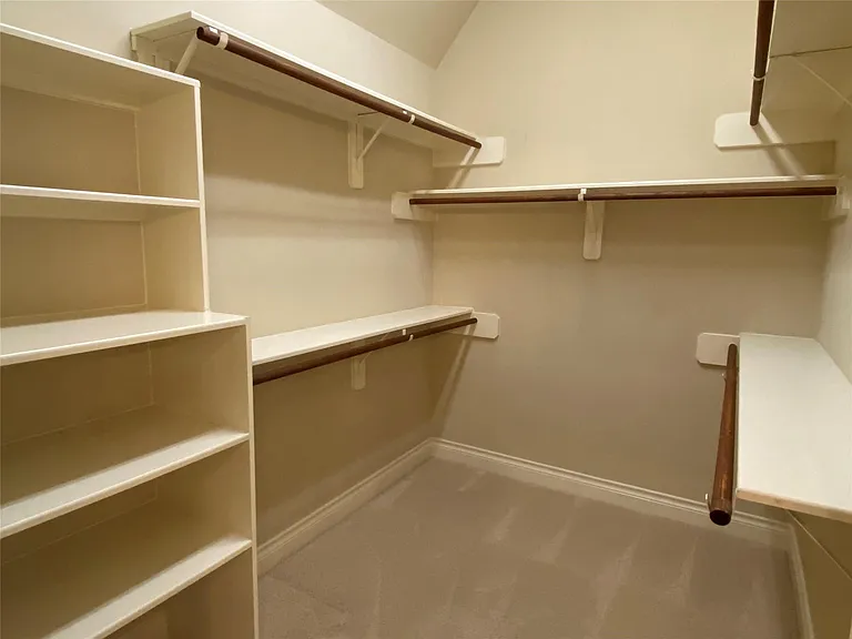 5922 Solara Ledge Ln — Photo 18