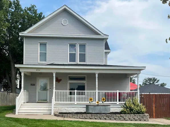920 E St, Fairbury, NE 68352