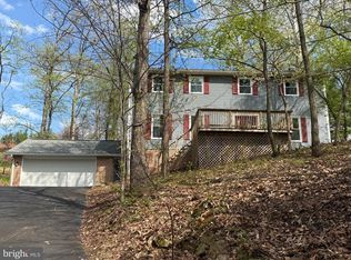 11 Pine Tree Dr, New Cumberland, PA 17070