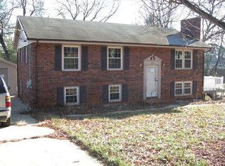 177 Pineridge Cir, N Wilkesboro, NC 28659