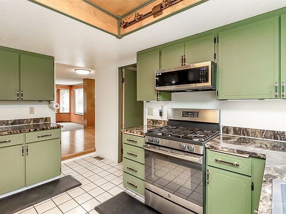 5th image of 8505 162nd Street Ct E