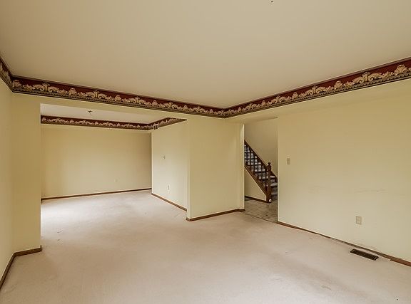 4th image of 494 Granger Dr