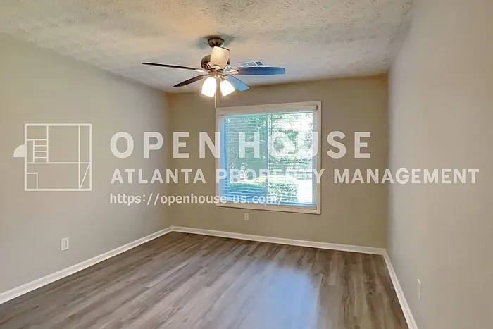 111 Meadowview Ln — Photo 15