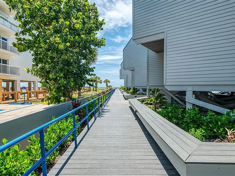 2400 N Beach Rd #17 — Photo 46