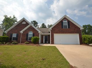 211 Peachtree Glen Dr, Ellenwood, GA 30294