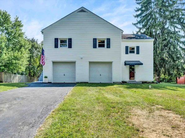 215 S Hill Dr, Christiansburg, VA 24073