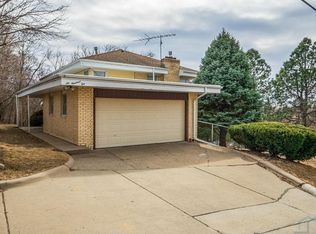 610 39th St, Sioux City, IA 51104
