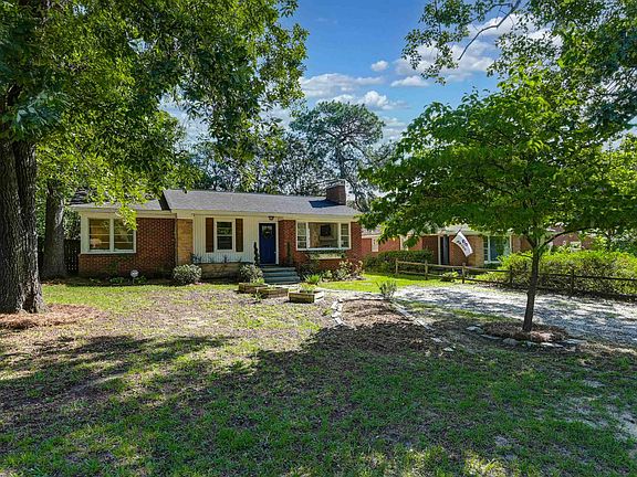 2nd image of 1111 S Holly St