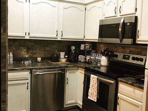 2nd image of 113 Wexford Ct