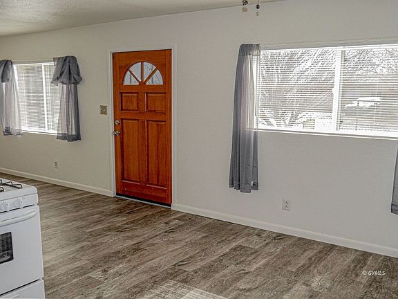 2nd image of 380 E Calle Paloma