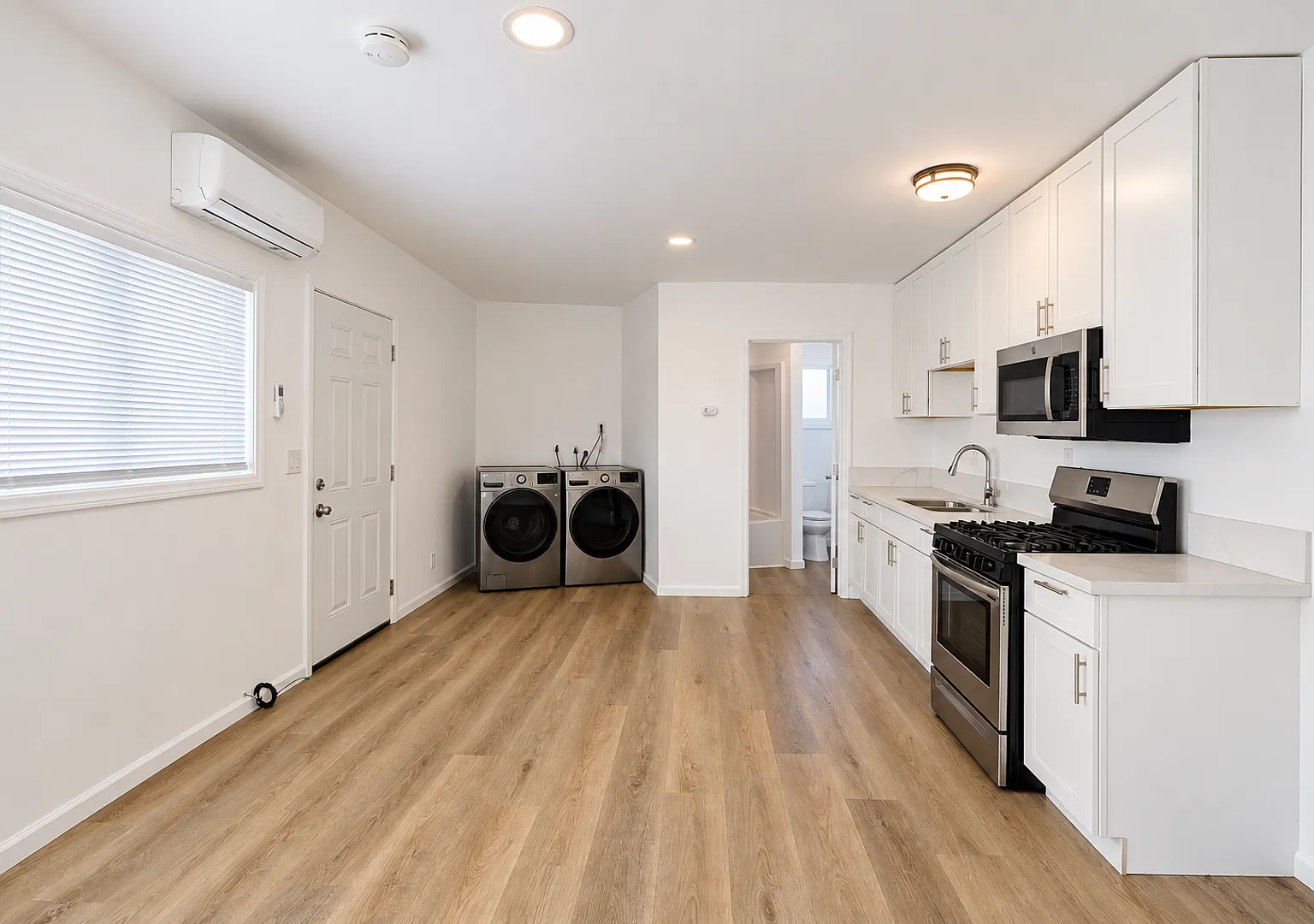 1068 East J Street — Photo 3