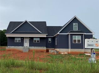 1707 Troon Ln, Walhalla, SC 29691