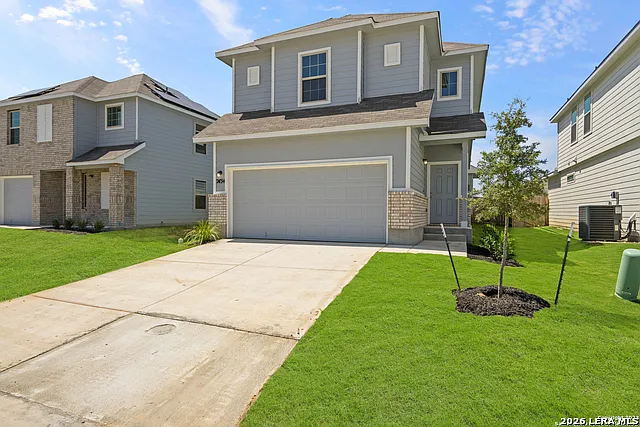 4 bed, 2.5 bath, 2417 sqft, $2,500 — Photo 2