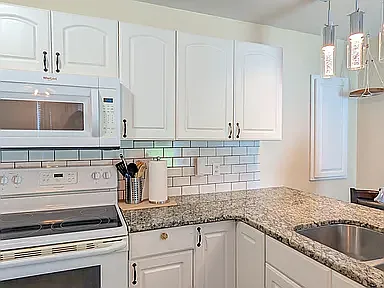 1 bed, 650 sqft, $1,500 — Photo 2