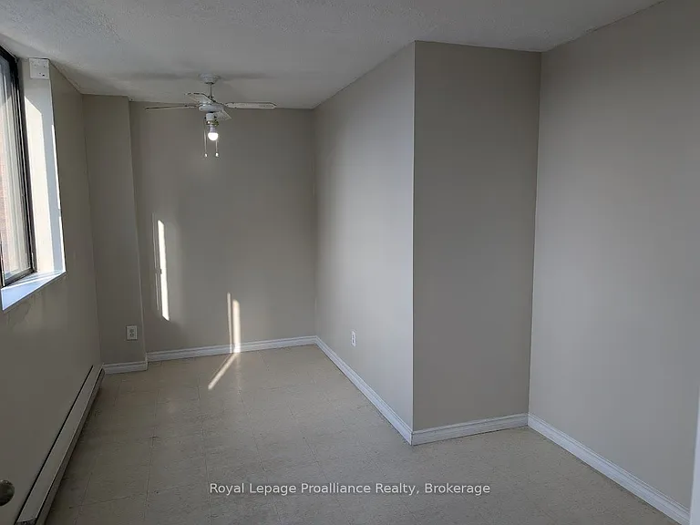 328 Aylmer St N #301 — Photo 6